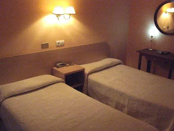 Hotel Achuri Vitoria-Gasteiz 0*,  İspanya